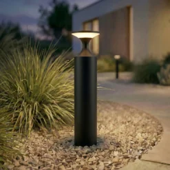 Lucande LED-pylväsvalaisin Navor, korkeus 50 cm, musta, IP65
