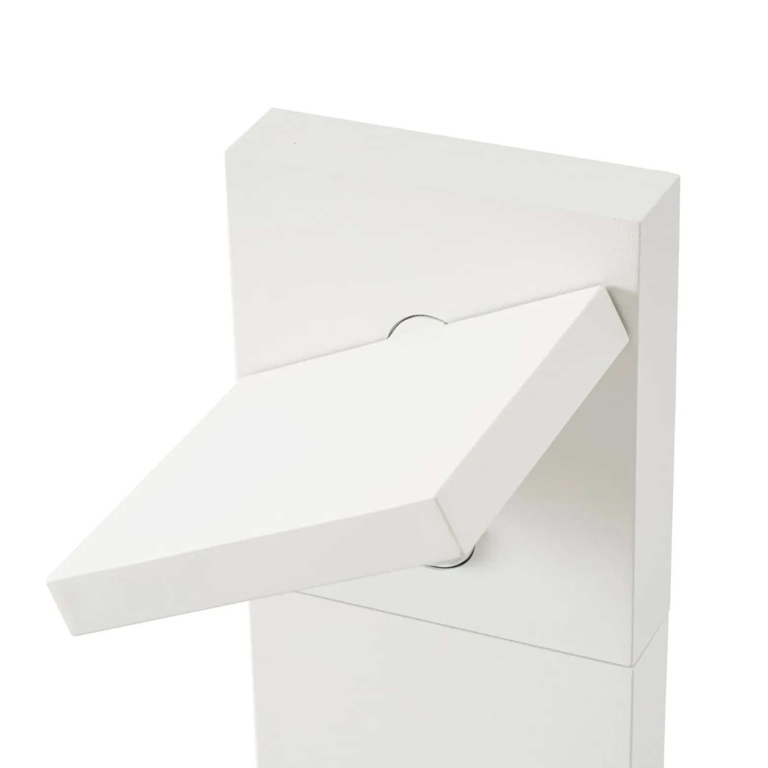 Lucande LED-pylväsvalaisin Silvan, valkoinen, 65 cm, liiketunnistin, IP54