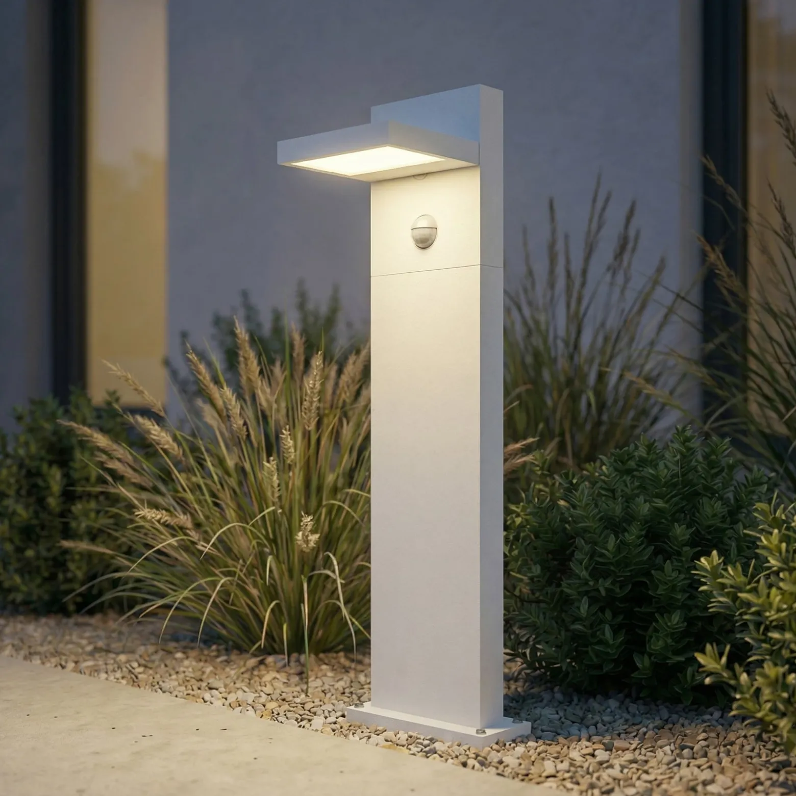 Lucande LED-pylväsvalaisin Silvan, valkoinen, 65 cm, liiketunnistin, IP54