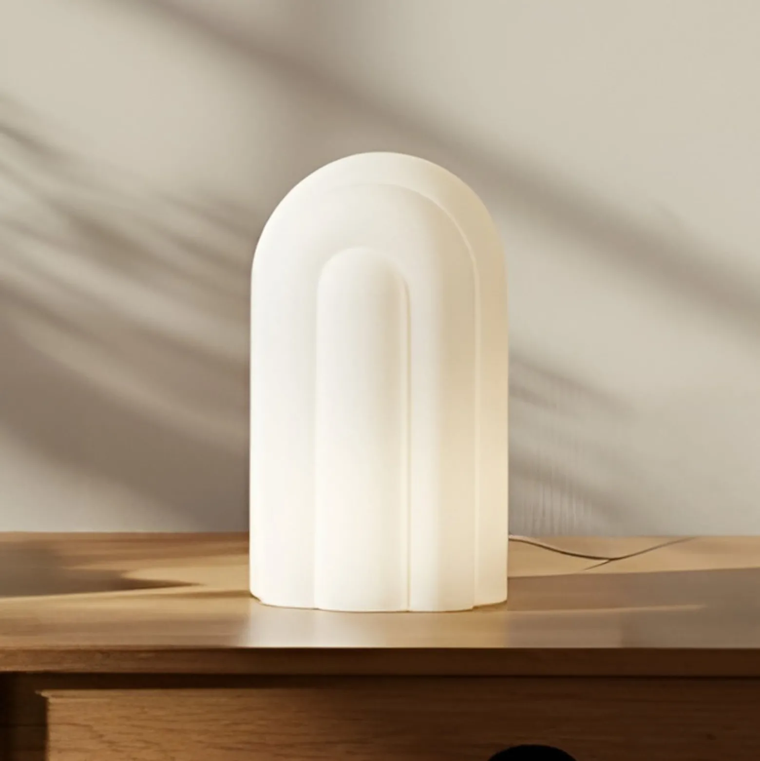 Lucande LED-pöytävalaisin Lunja, valkoinen, lasi, 30 cm, CCT