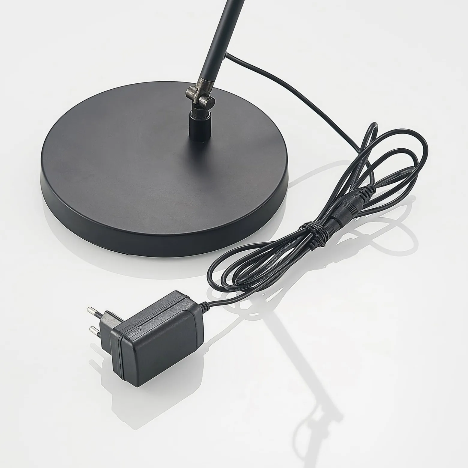 Lucande LED-pöytävalaisin Tarris, korkeus 46 cm, musta