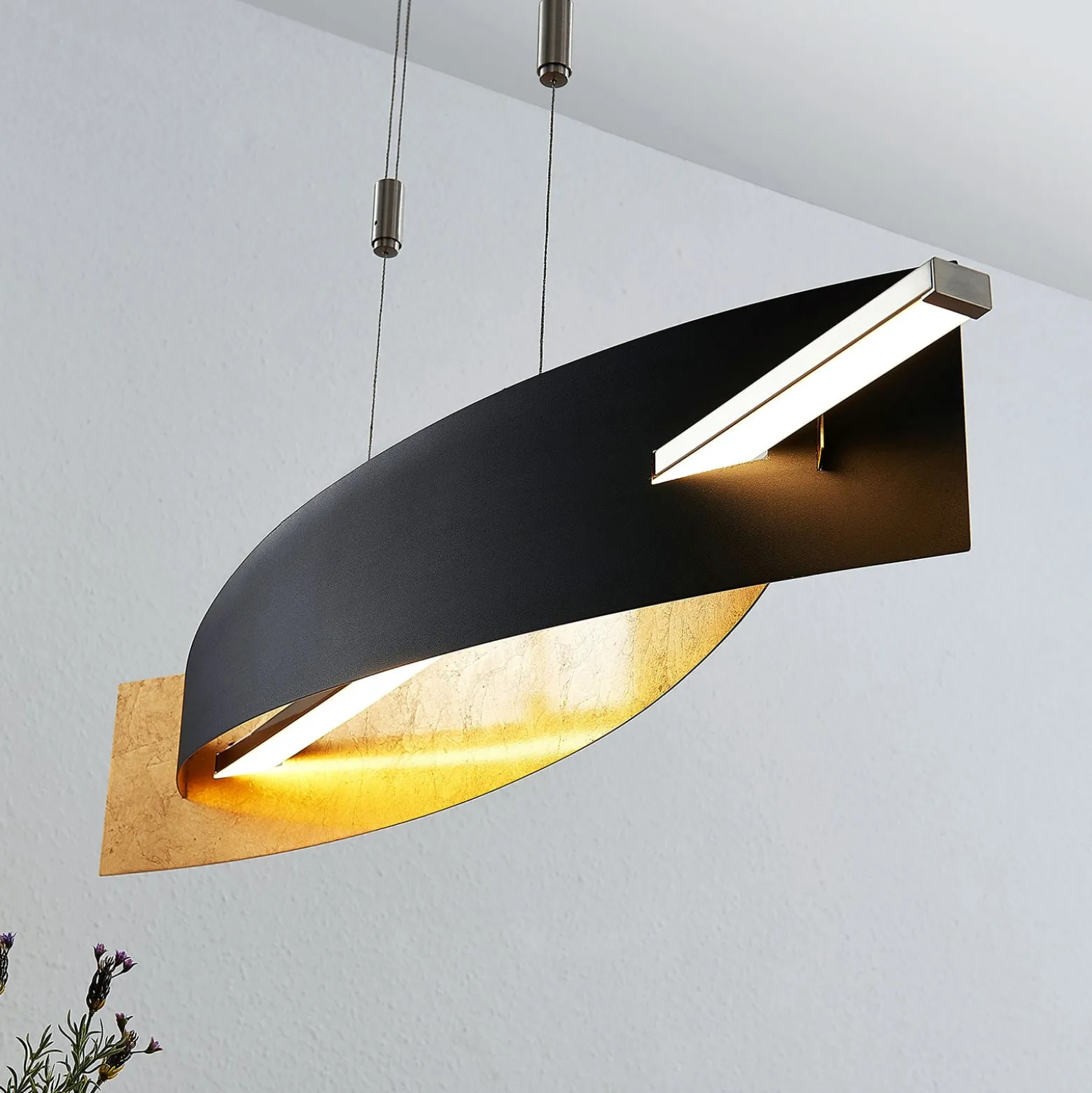 Lucande LED-riippuvalaisin Marija, 101 cm, musta, himmennettävä