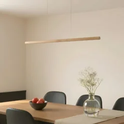 Lucande LED-riippuvalaisin Maruta, puu, palkki, 120 cm, 3000K