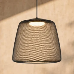 Lucande LED-riippuvalaisin ulos Korvyn, musta, Ø50 cm, portaattomasti