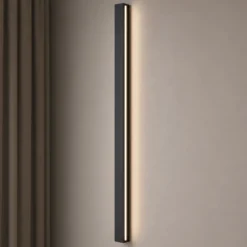 Lucande LED-seinävalaisin Kinsley, 90 cm, musta, himmennettävä, CCT