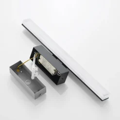 Lucande LED-seinävalaisin Lisana, vaakasuora, 46 cm, IP44