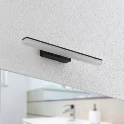 Lucande LED-seinävalaisin Lisana, vaakasuora, 46 cm, IP44