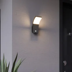 Lucande LED-seinävalaisin Timm, anturi, 20cm, antrasiitti, IP54