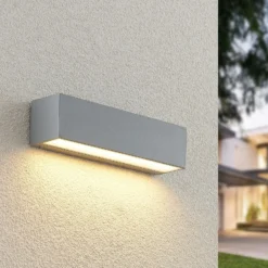 Lucande LED-ulkoseinälamppu Lengo, 25 cm, hopea, alaspäin suuntautuva valo, 3