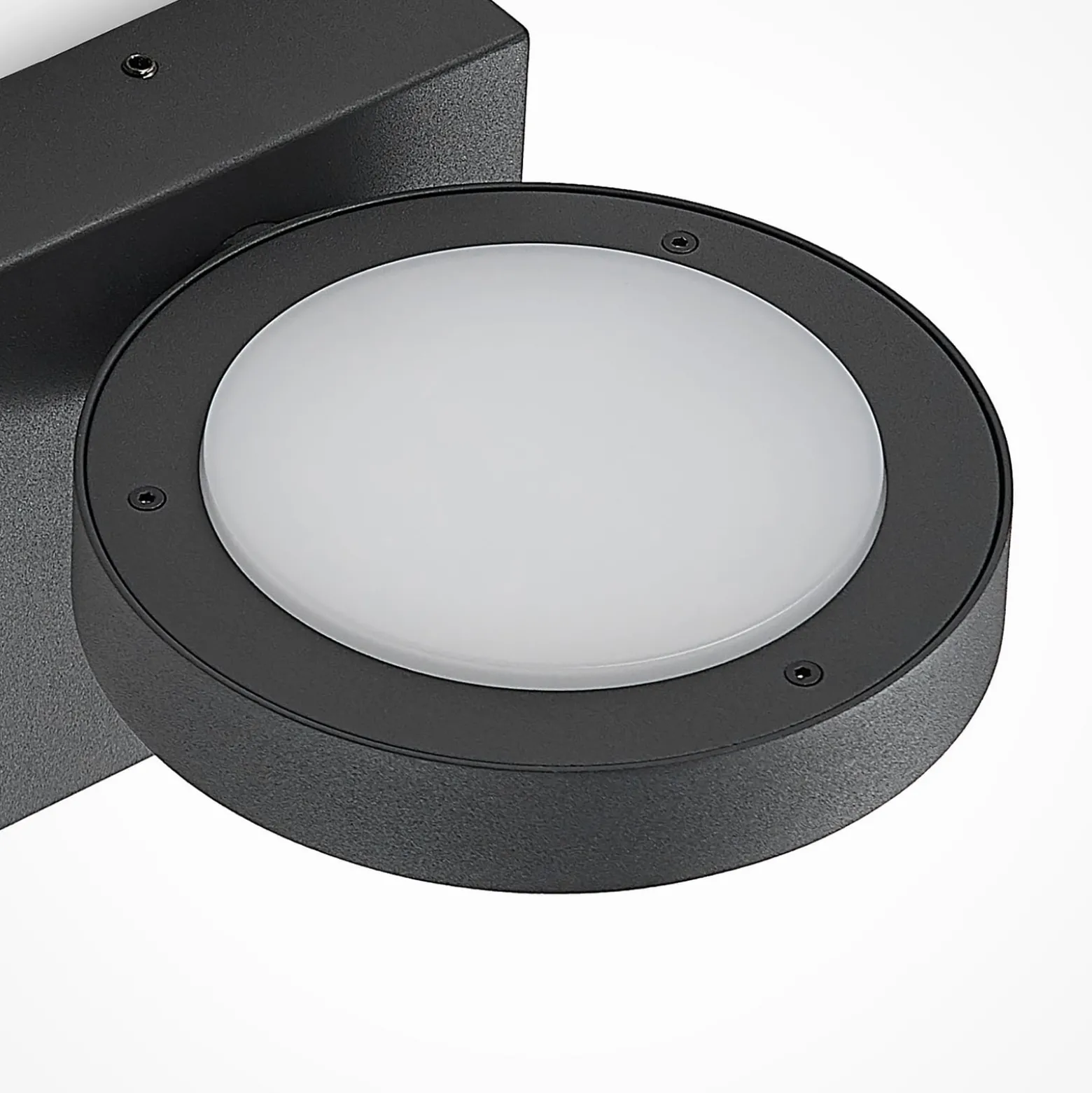 Lucande LED-ulkoseinävalaisin Belna, metalli, anturi, IP54