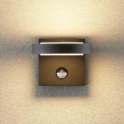 Lucande LED-ulkoseinävalaisin Belna, metalli, anturi, IP54