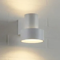 Lucande LED-ulkoseinävalaisin Elune, vaaleanharmaa, IP44, ylös/alas