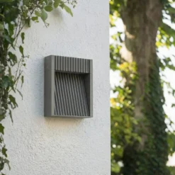 Lucande LED-ulkoseinävalaisin Tavion, 16 cm, antrasiitti, IP65
