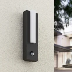 Lucande LED-ulkoseinävalaisin Virgalia, liiketunnistin, IP54