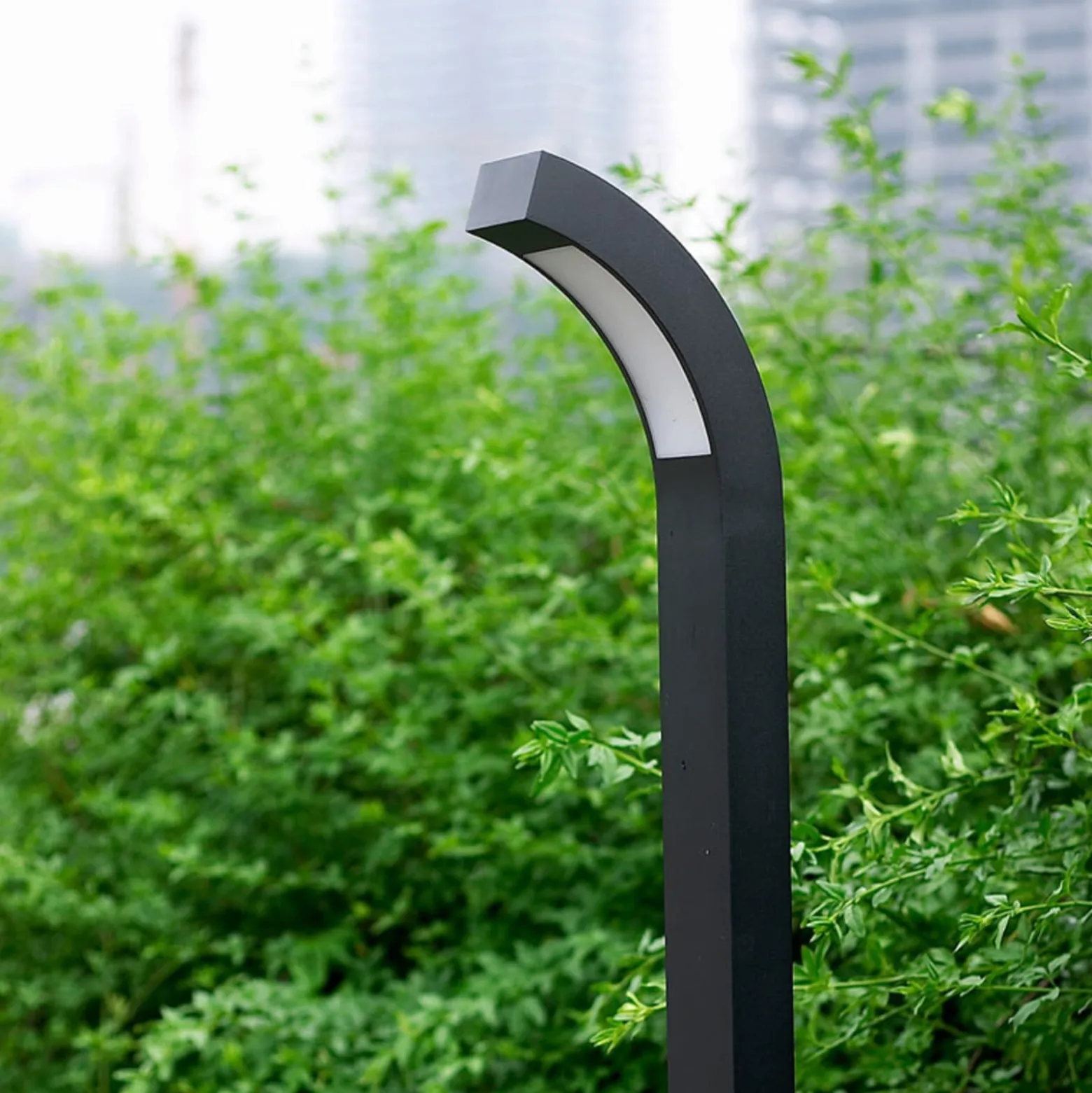 Lucande LED-valaisin Lennik, 100 cm, antrasiitti, metallia