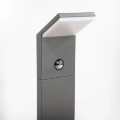 Lucande LED-valaisin Nevio, anturi, 100cm, antrasiitti, antrasiittipunainen