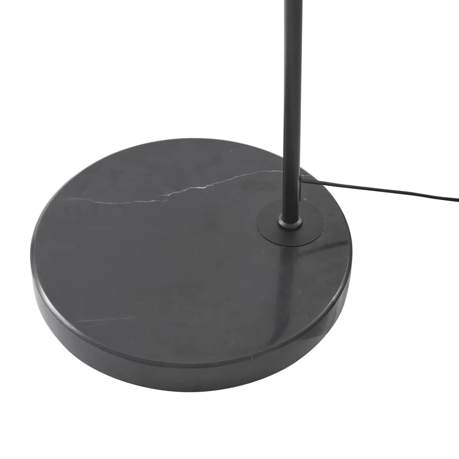 Lucande LED-valokaarilamppu Yekta, messinginvärinen, 183 cm, himmennettävä