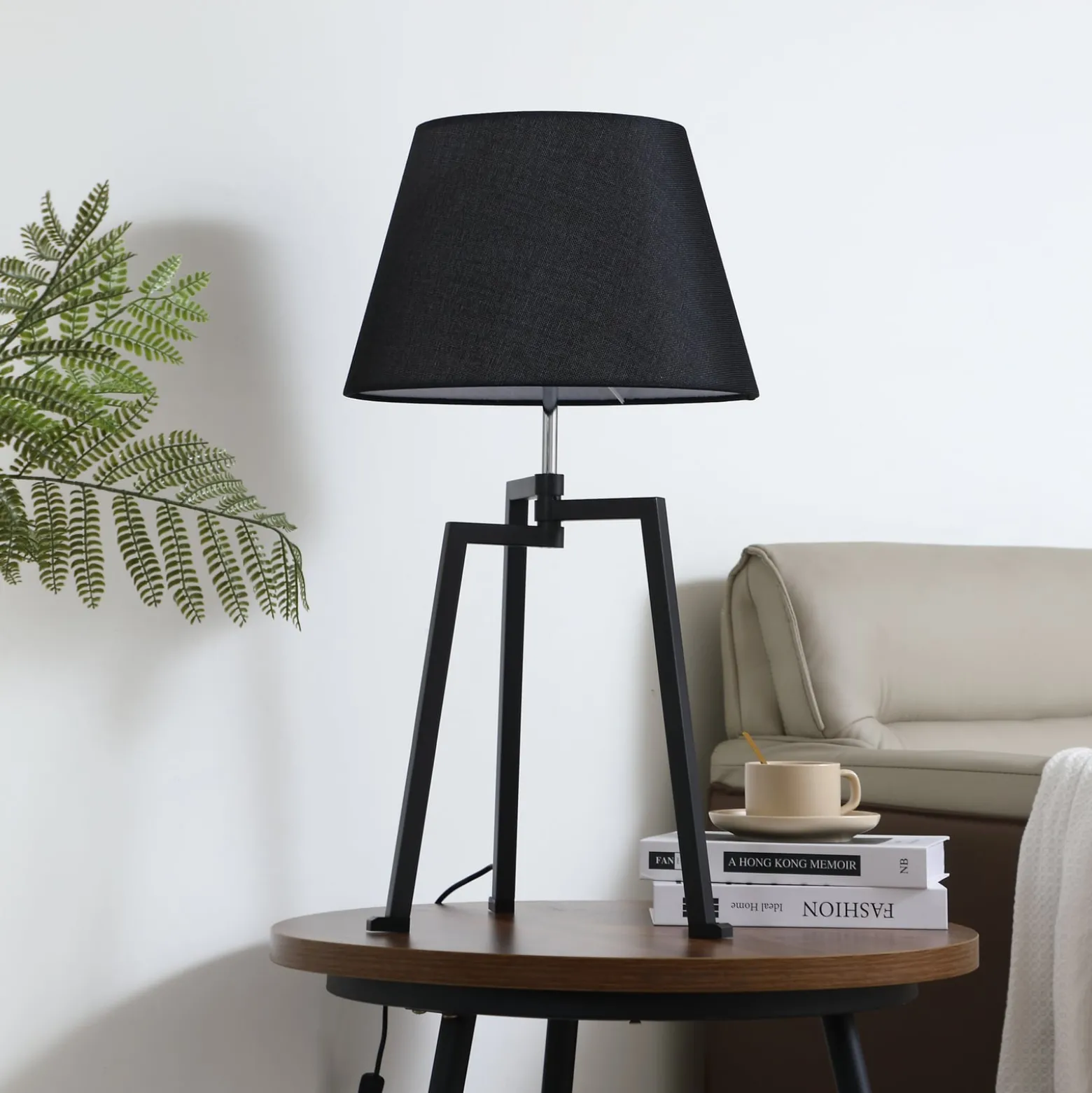 Lucande pöytävalaisin Amona, musta, tekstiili, 69 cm, kolmijalkainen