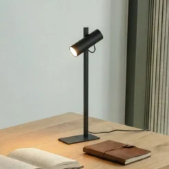 Lucande pöytävalaisin Lysias, musta, metalli, korkeus 55cm