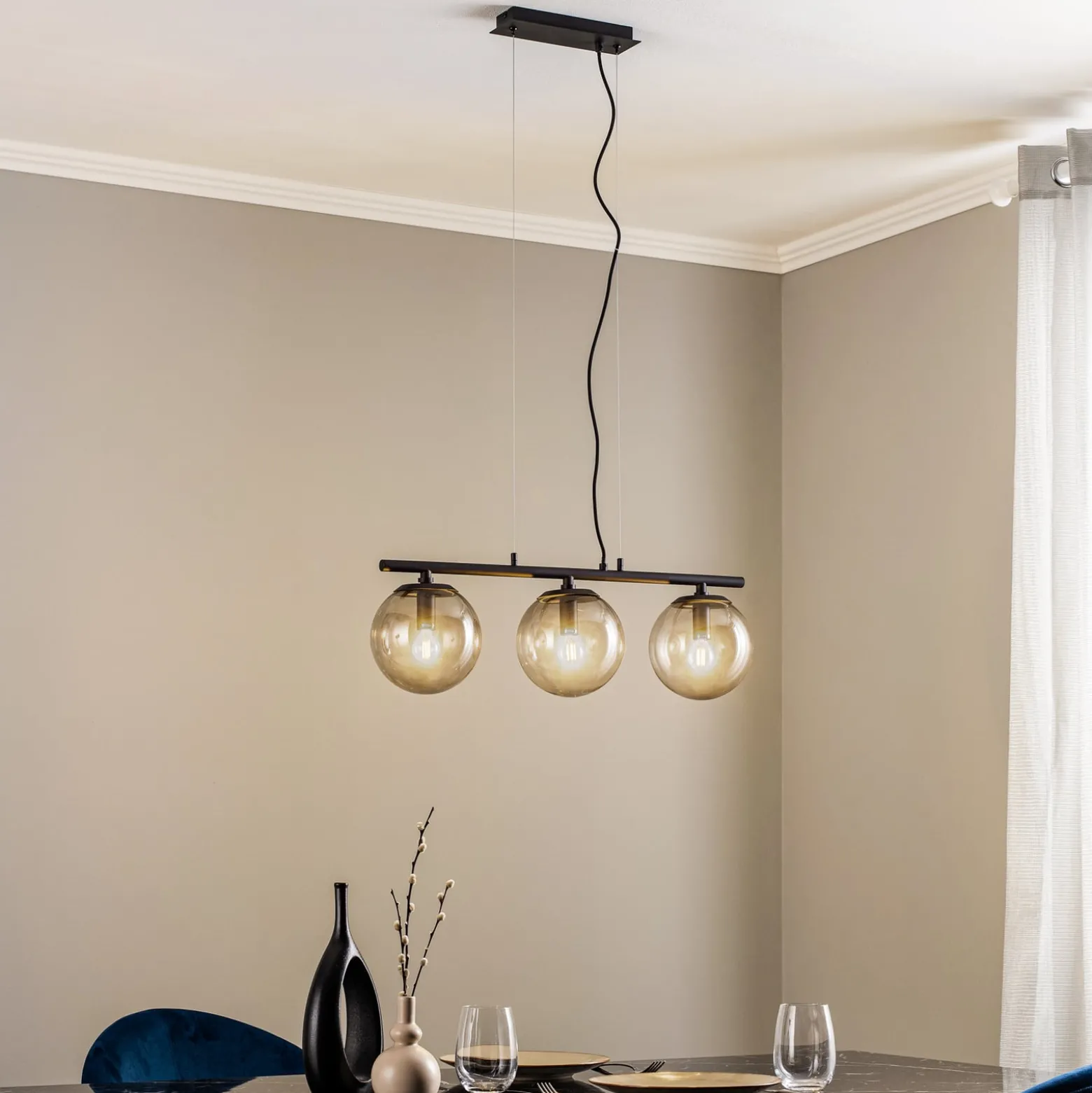 Lucande Sotiana riippuvalaisin, 3-valo, pitkä, musta