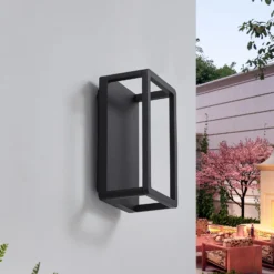 Lucande Thorvid LED-ulkoseinävalaisin, korkeus 26 cm, musta