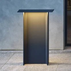 Luceplan Fienile -LED-pylväsvalo 72cm tummanharmaa