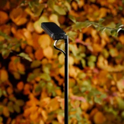 Luceplan LED-pylväsvalaisin Flia, korkeus 120 cm, musta, muovi