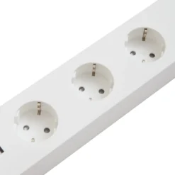 LUUMR Älykäs pistorasiapistoke Lykka, EU, USB, WiFi, Tuya