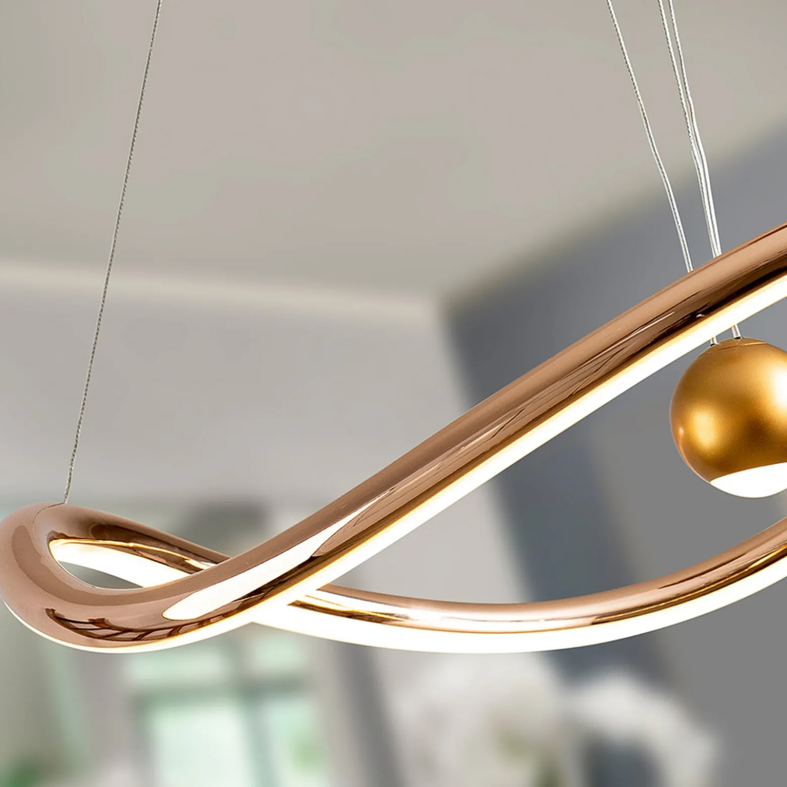 Älykäs LED-riippuvalaisin Romina, Ø 78 cm, kullattu metalli CCT