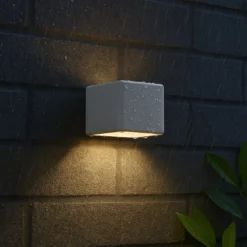 Magnetics LED-ladattava seinävalo, valkoinen, USB, liiketunnistin