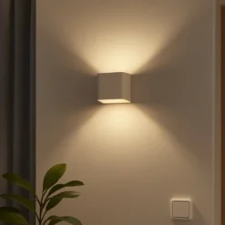 Magnetics LED-ladattava seinävalo, valkoinen, USB, liiketunnistin