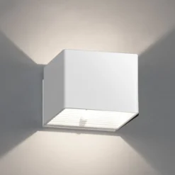 Magnetics LED-ladattava seinävalo, valkoinen, USB, liiketunnistin