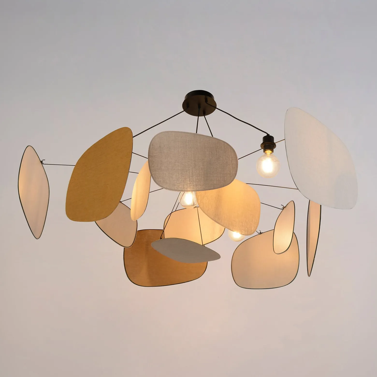 MARKET SET Screen 70's -riippuvalo, Ø 150 cm, pellava, värikäs