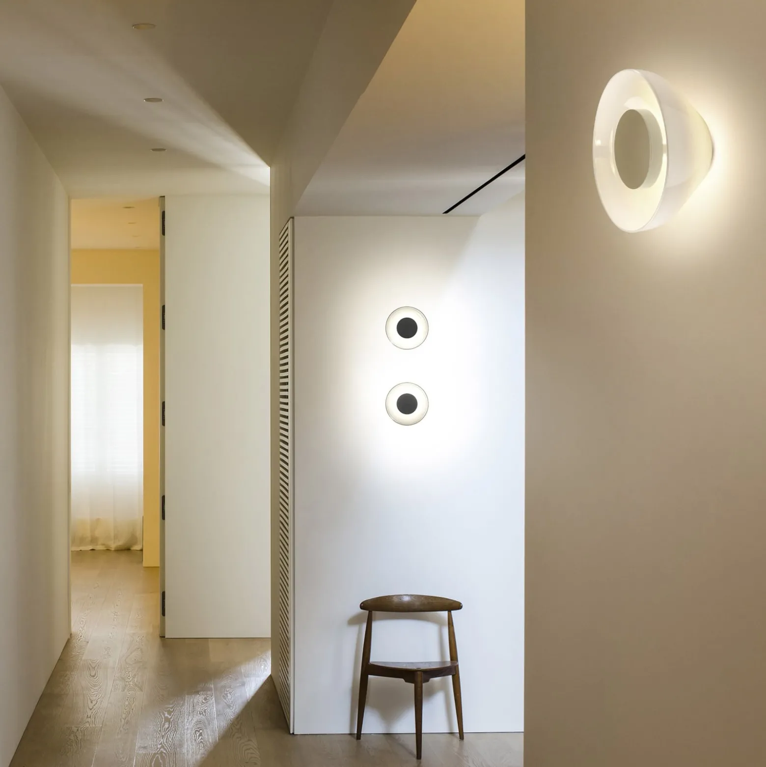MARSET Aura LED-seinävalaisin, Ø 18 cm, opaali