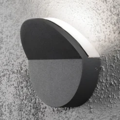 Matera – ylöspäin loistava LED-ulkoseinävalaisin