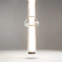 Maytoni Cosmo LED-riippuvalaisin, musta, pituus 98 cm, lasi
