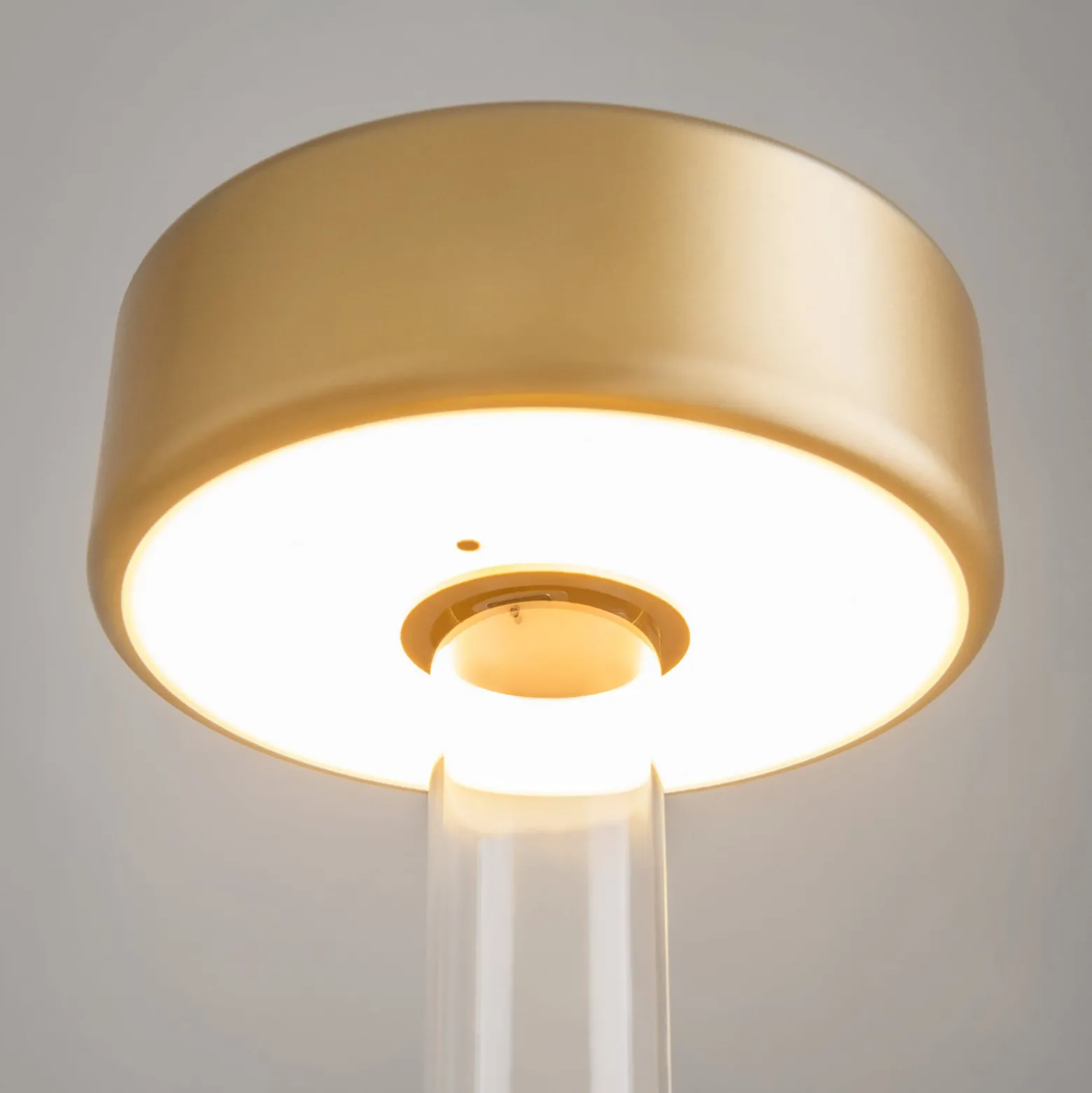 Maytoni LED ladattava pöytävalaisin AI Collaboration, lasi, kultainen