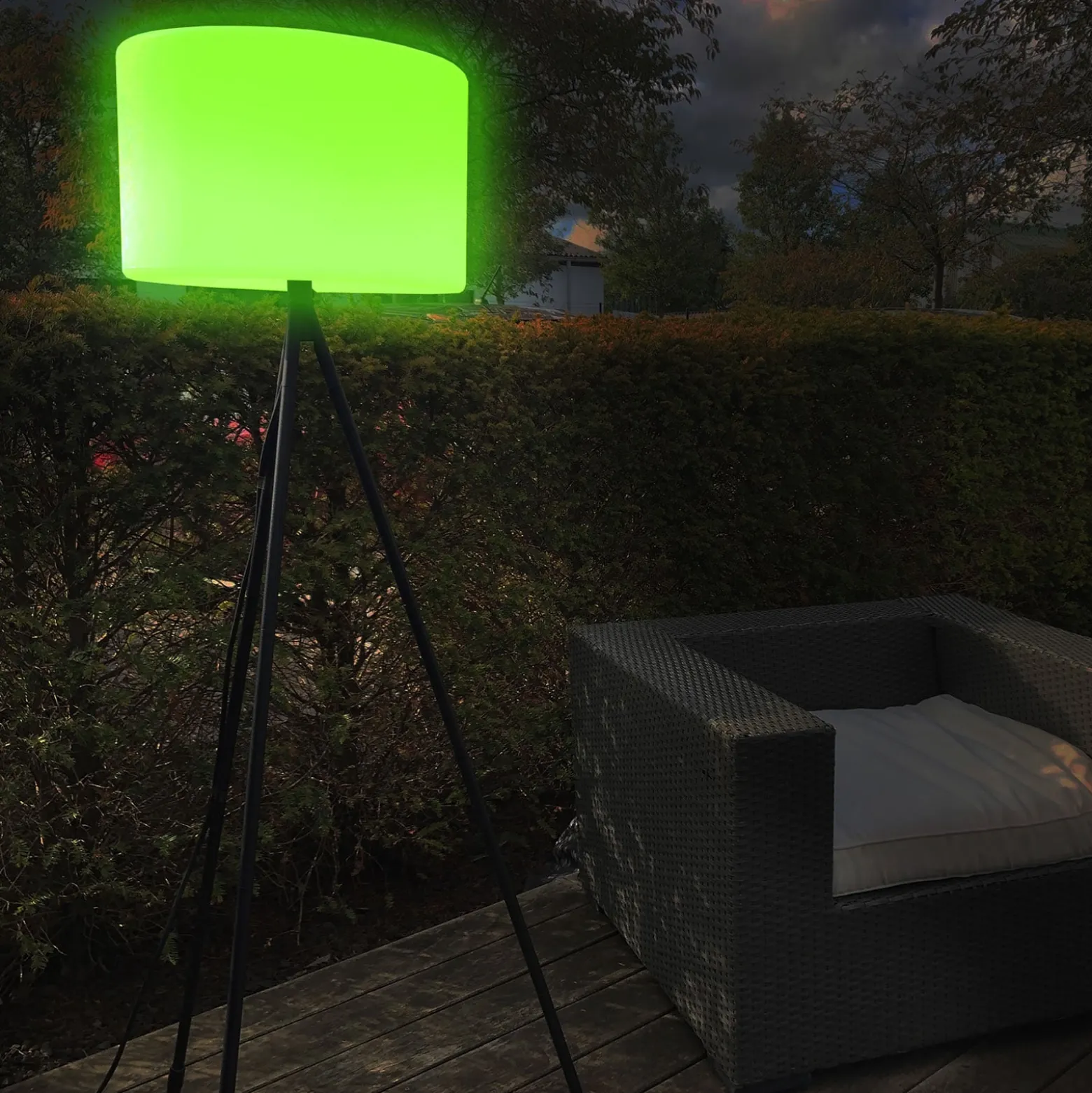 Müller Licht tint Khaya LED-ulkotilojen lattiavalaisin RGBW