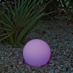 Newgarden Buly LED-aurinkovalopallo IP65, Ø 20cm