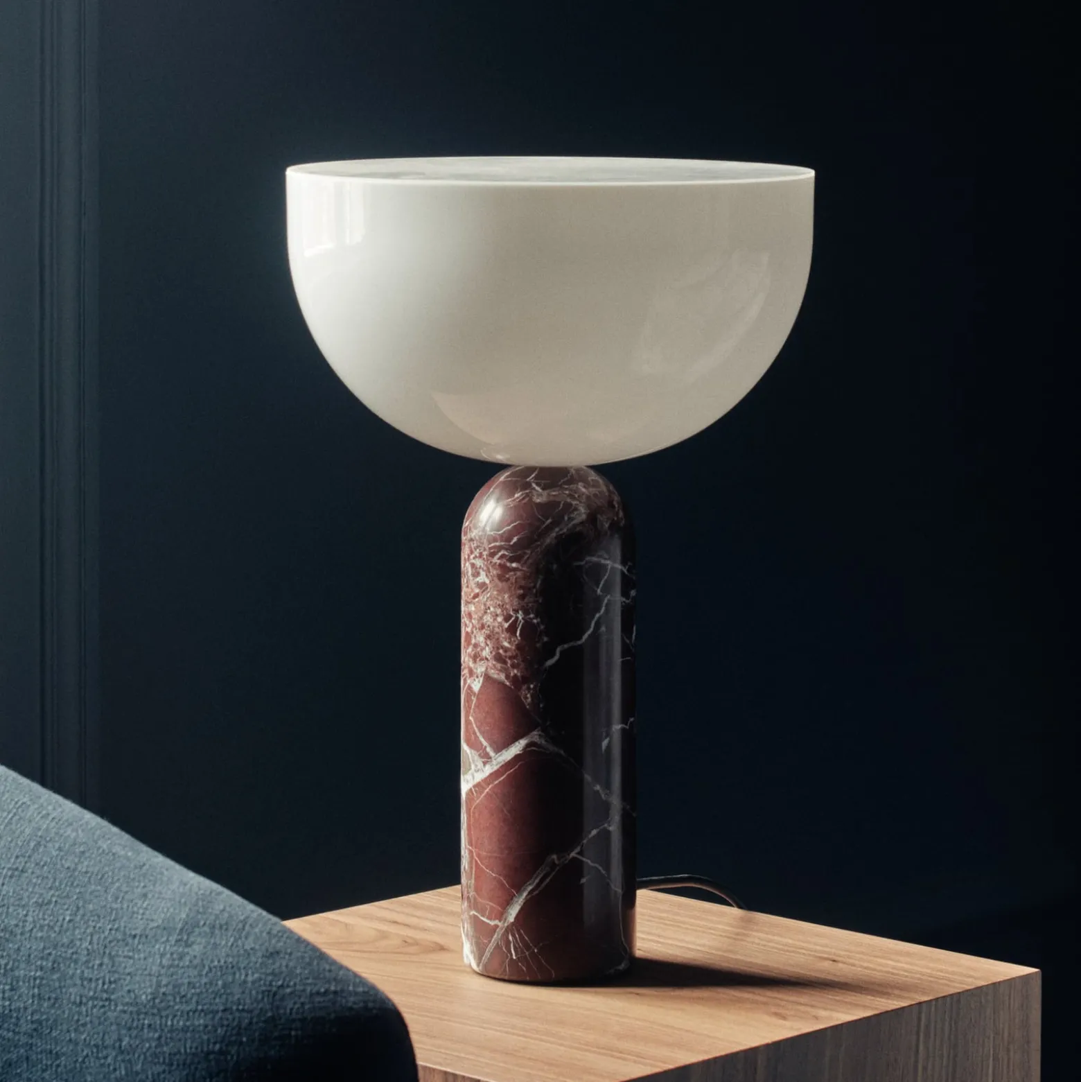 New Works Kizu Large pöytävalaisin Rosso Levanto