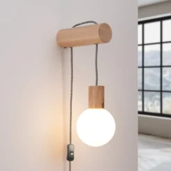 Nimbi seinävalaisin, vaaleaa puuta, korkeus 67 cm, puu/lasi