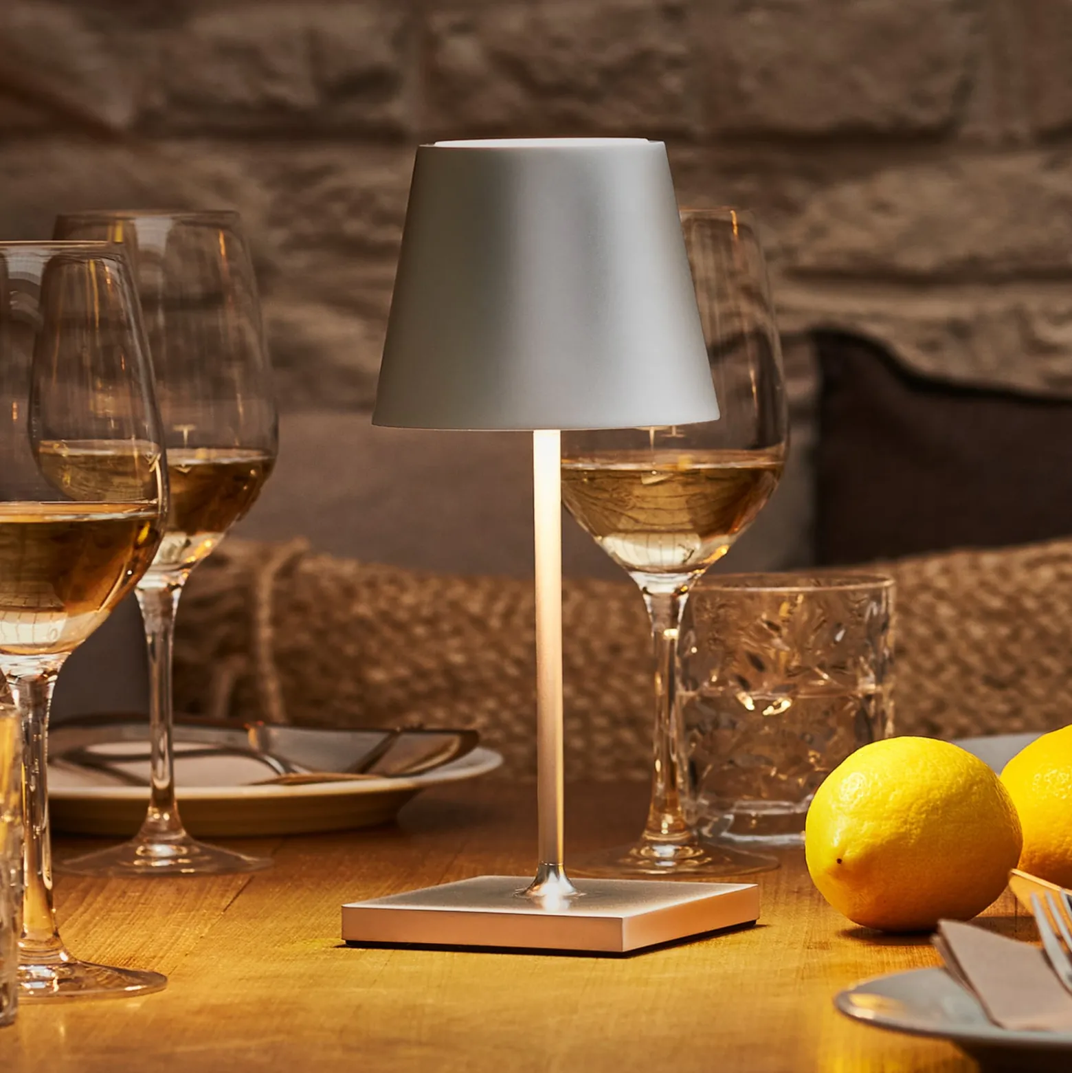 Nuindie mini LED ladattava pöytävalaisin, Easy Connect, hopea, himm.