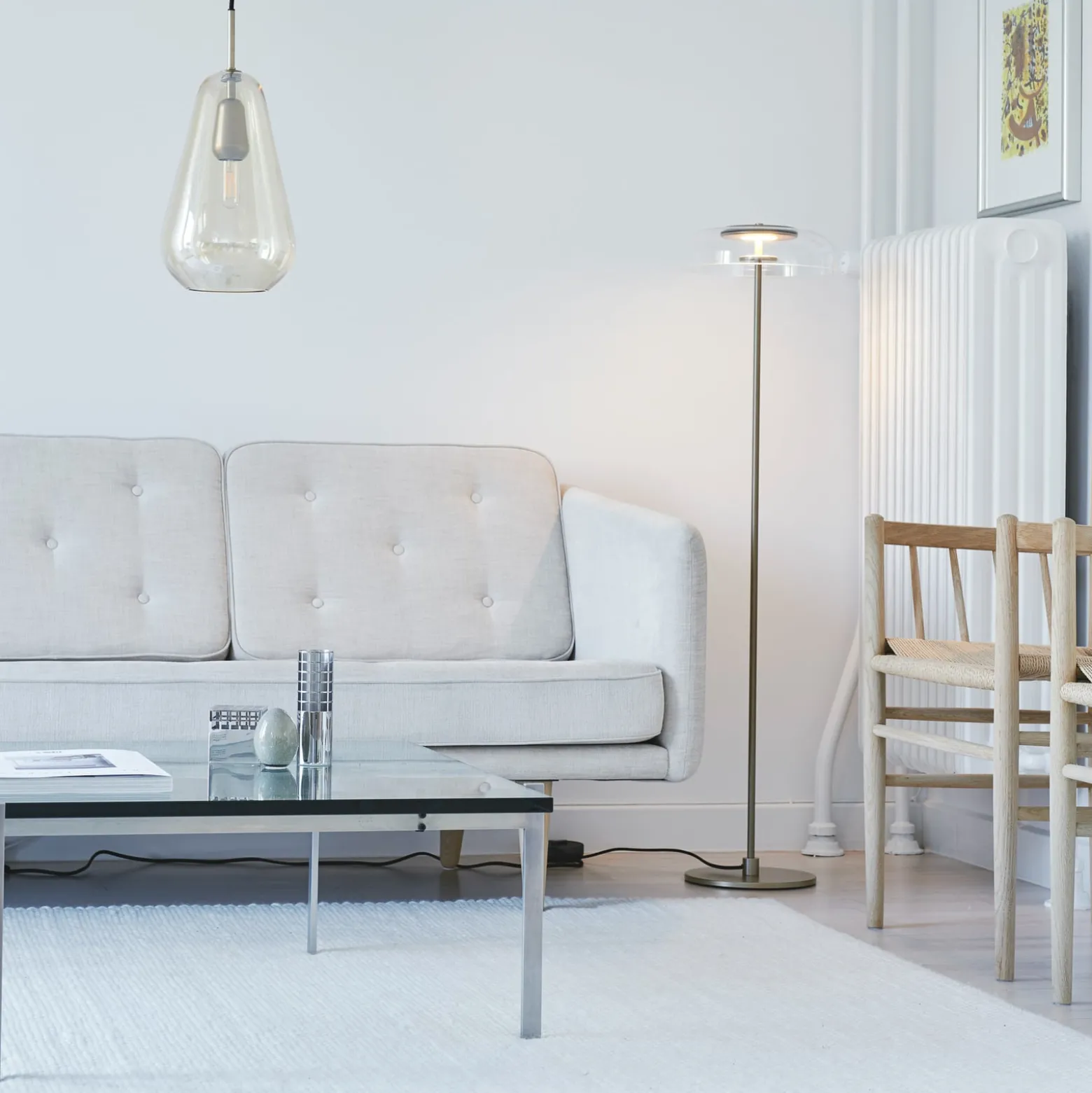 Nuura LED-lattiavalaisin Blossi, korkeus 120 cm, kullanvärinen/kirkas