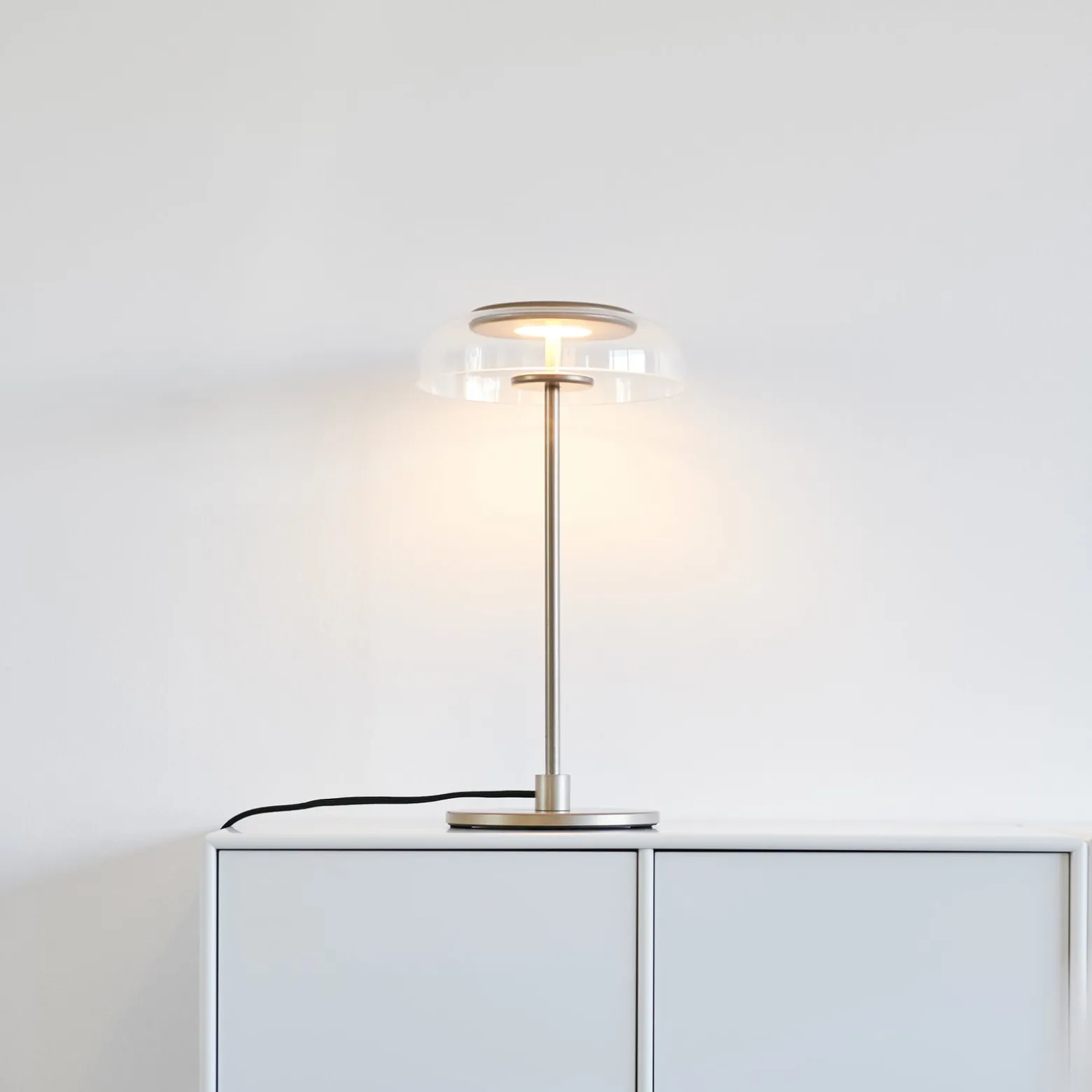 Nuura LED-pöytävalaisin Blossi, korkeus 43 cm, kultainen/kirkas