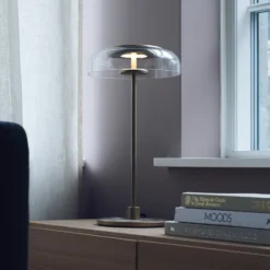 Nuura LED-pöytävalaisin Blossi, korkeus 43 cm, kultainen/kirkas