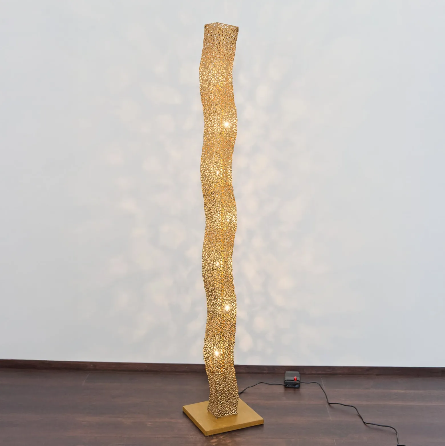 ODISSEA-lattiavalaisin, kullanvärinen, korkeus 171 cm, metallia, 7 x G4
