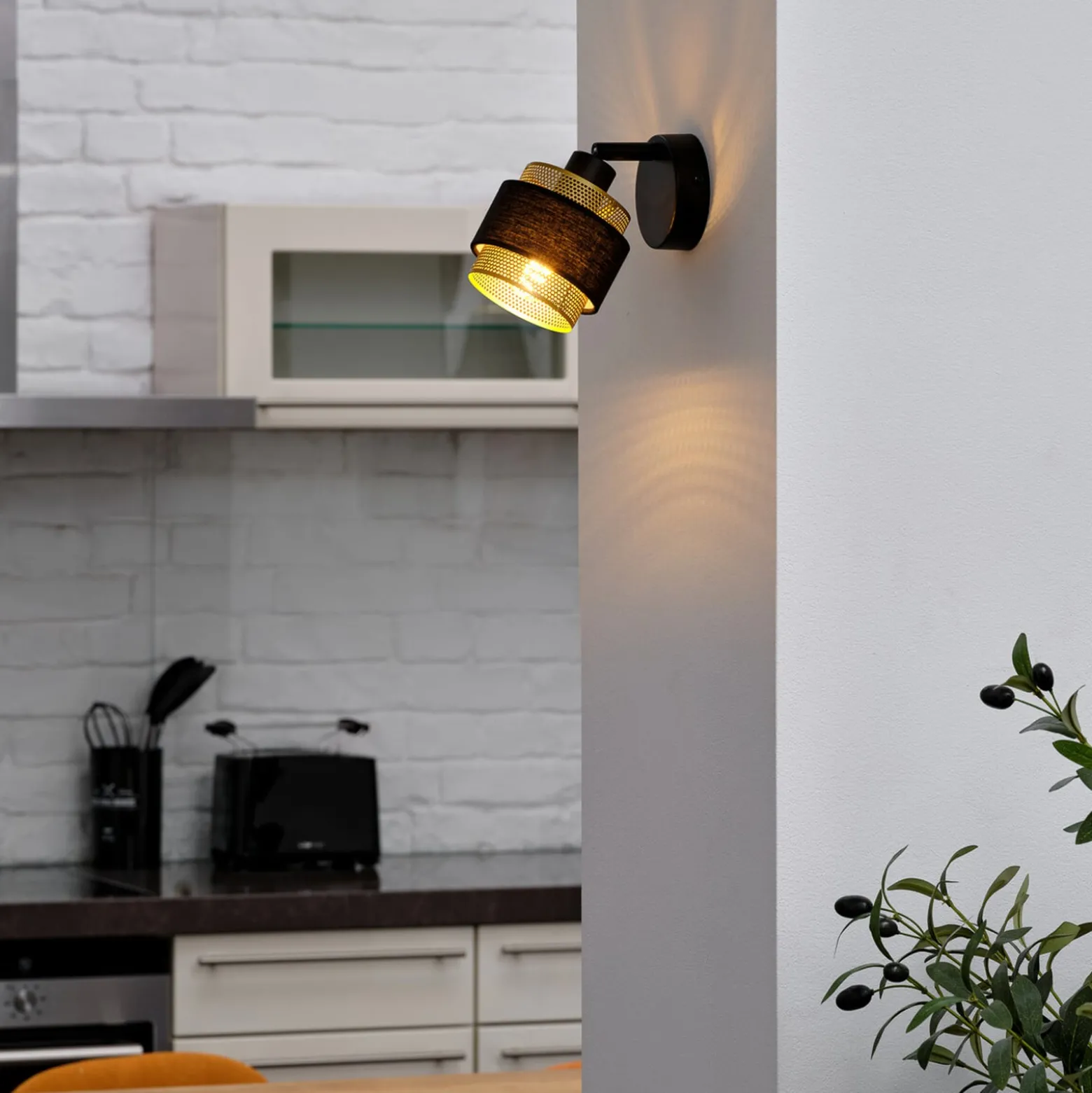 OSRAM kattovalaisin Decor Spot Hornet, 1-lamppuinen, musta/kultainen