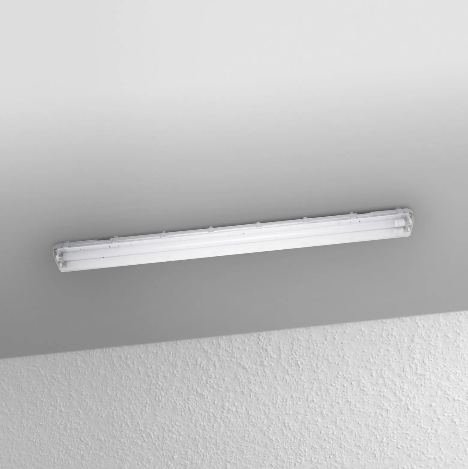 OSRAM kosteiden tiloihin tarkoitettu lamppu SUBMARINE 156 cm 2 x 19 W G13-LED
