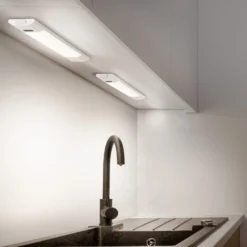 OSRAM LED-kaapinalusvalaisin Linear Edge Sensor 30 cm valkoinen CCT