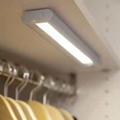 OSRAM LED-kaapinalusvalaisin LINEAR MOBILE, 30 cm anturi USB